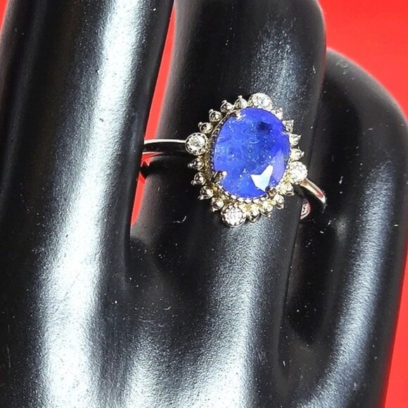 925 Sterling Silver Ring Sz 7 with Natural Oval Tanzanite 8x6mm & Cz - Picture 4 of 10